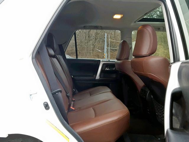 JTEBU5JR9J5504148 - 2018 TOYOTA 4RUNNER SR WHITE photo 6
