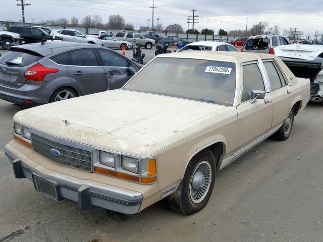 2FABP74F7KX128645 - 1989 FORD CROWN VICT BEIGE photo 2