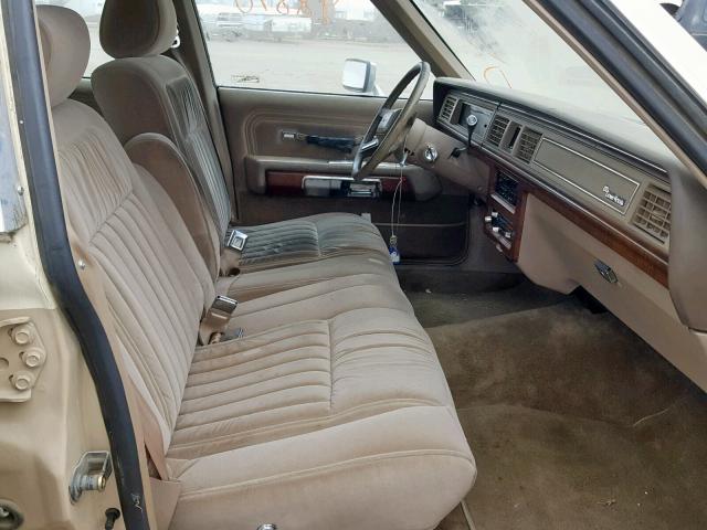 2FABP74F7KX128645 - 1989 FORD CROWN VICT BEIGE photo 5