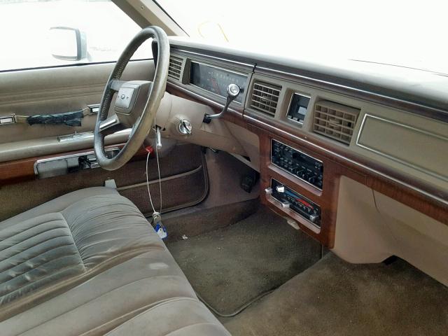 2FABP74F7KX128645 - 1989 FORD CROWN VICT BEIGE photo 9