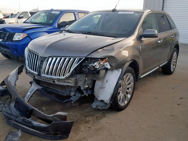 2LMDJ6JK5CBL14179 - 2012 LINCOLN MKX BROWN photo 2