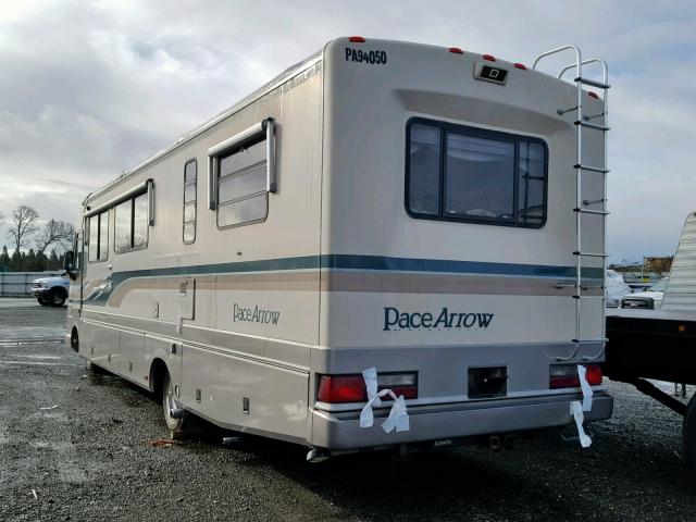 1GBKP37N7R3307169 - 1994 PACE MOTORHOME TWO TONE photo 3