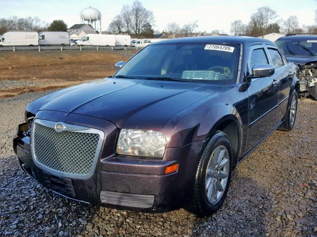 2C3JA43R05H168845 - 2005 CHRYSLER 300 BURGUNDY photo 2