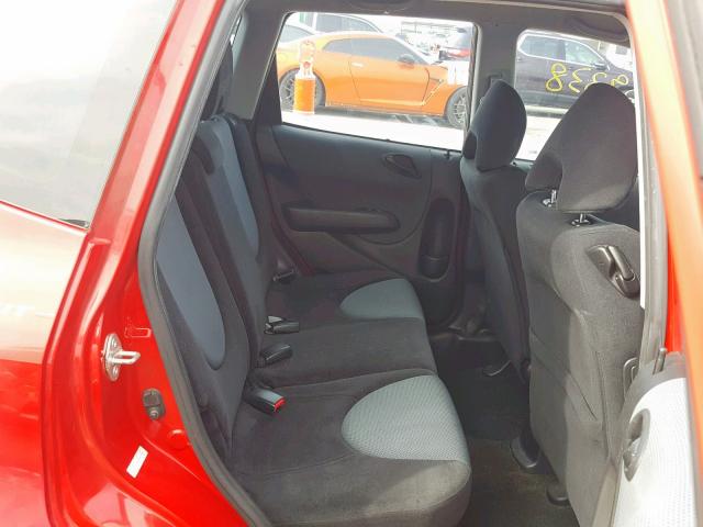 JHMGD38428S061652 - 2008 HONDA FIT RED photo 6