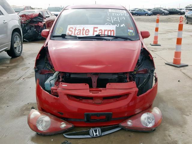 JHMGD38428S061652 - 2008 HONDA FIT RED photo 9