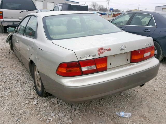 JT8BF28GXW0118116 - 1998 LEXUS ES 300 SILVER photo 3