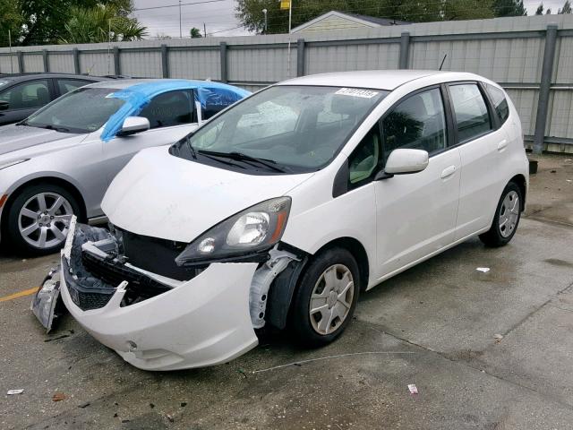 JHMGE8H31CC032129 - 2012 HONDA FIT WHITE photo 2