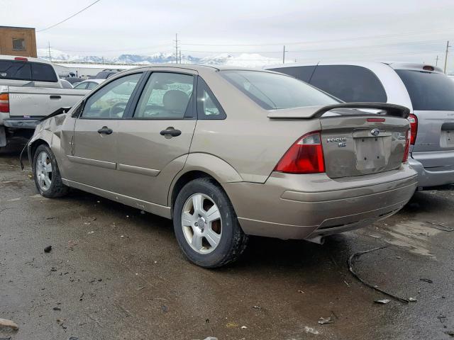 1FAHP34N85W164631 - 2005 FORD FOCUS ZX4 GOLD photo 3