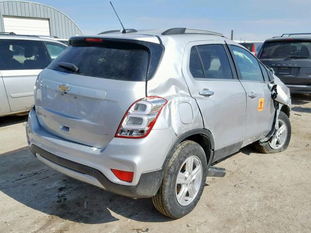 KL7CJPSB1JB600658 - 2018 CHEVROLET TRAX 1LT SILVER photo 4