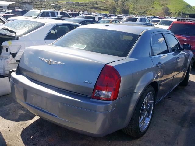 2C3KA43R36H316413 - 2006 CHRYSLER 300 SILVER photo 4