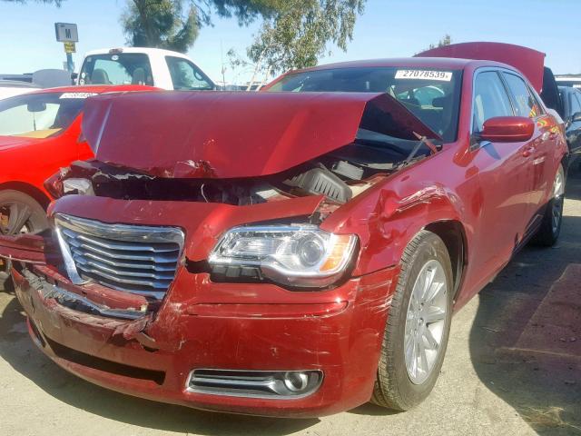 2C3CCAAG9EH327526 - 2014 CHRYSLER 300 RED photo 2