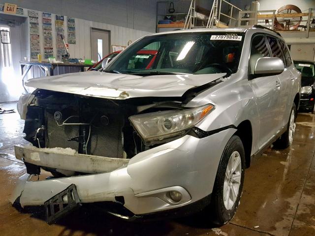 5TDBK3EH9DS271855 - 2013 TOYOTA HIGHLANDER SILVER photo 2