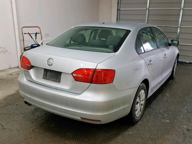3VW2K7AJ4CM313232 - 2012 VOLKSWAGEN JETTA BASE Մոխրագույն լուսանկար 4