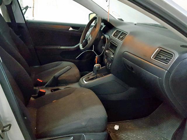 3VW2K7AJ4CM313232 - 2012 VOLKSWAGEN JETTA BASE Մոխրագույն լուսանկար 5