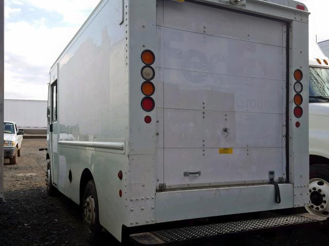 4UZAANCP74CL85001 - 2004 FREIGHTLINER CHASSIS M WHITE photo 3