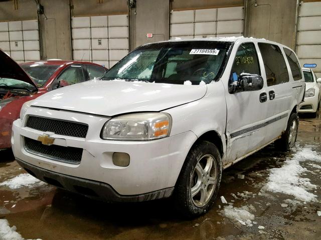 1GNDV03L15D269091 - 2005 CHEVROLET UPLANDER WHITE photo 2