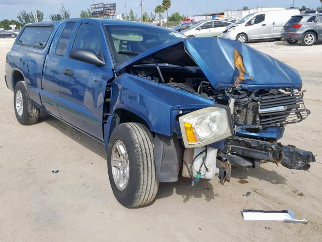 1D3HE42N15S101653 - 2005 DODGE DAKOTA SLT BLUE photo 1