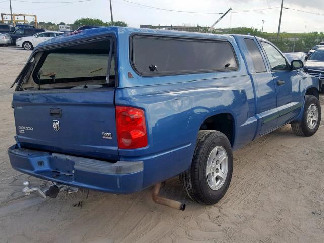 1D3HE42N15S101653 - 2005 DODGE DAKOTA SLT BLUE photo 4