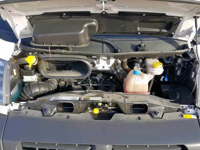 3C6TRVCG2JE138678 - 2018 RAM PROMASTER 白色 照片 7