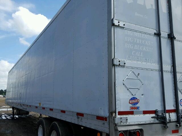 1UYVS253X2U755104 - 2002 UTILITY TRAILER WHITE photo 4