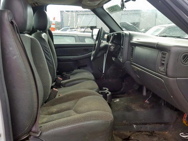 1GDHC24255E169308 - 2005 GMC SIERRA C25 WHITE photo 5