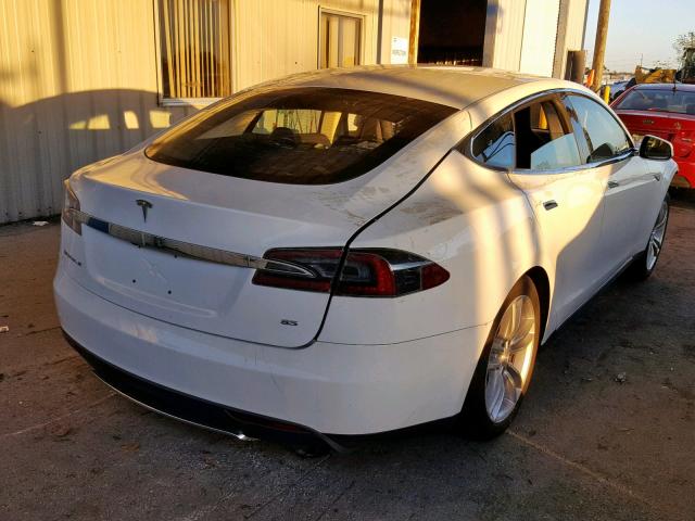 5YJSA1CN6DFP08652 - 2013 TESLA MODEL S WHITE photo 4