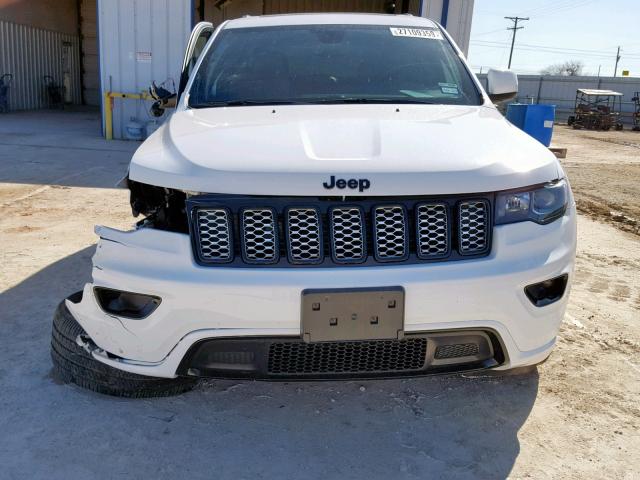 1C4RJEAG3JC488874 - 2018 JEEP GRAND CHER WHITE photo 9