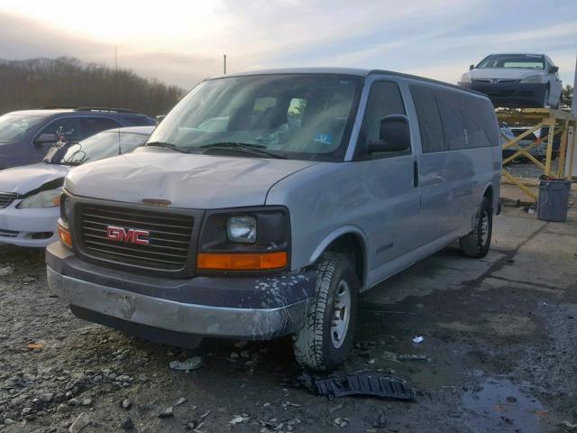 1GJHG39U251118325 - 2005 GMC SAVANA G35 SILVER photo 2