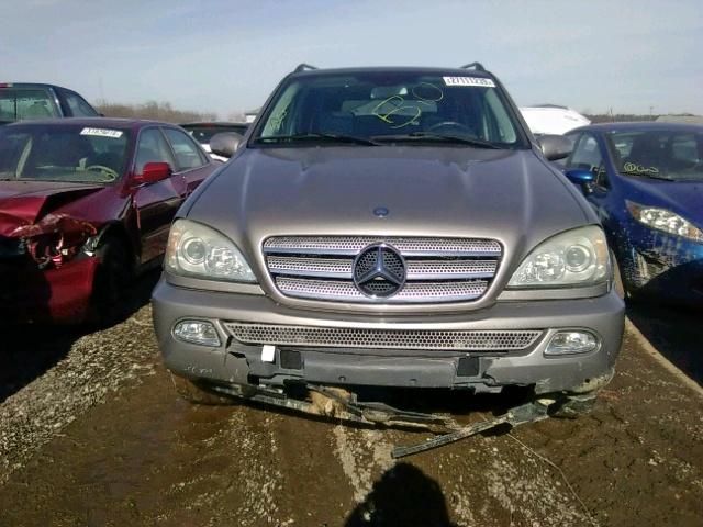 4JGAB57EX5A538540 - 2005 MERCEDES-BENZ ML 350 SILVER photo 9