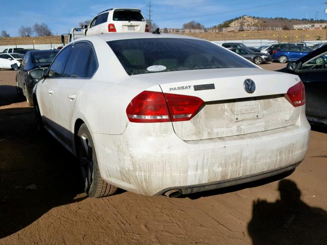 1VWBP7A35CC015552 - 2012 VOLKSWAGEN PASSAT SE WHITE photo 3