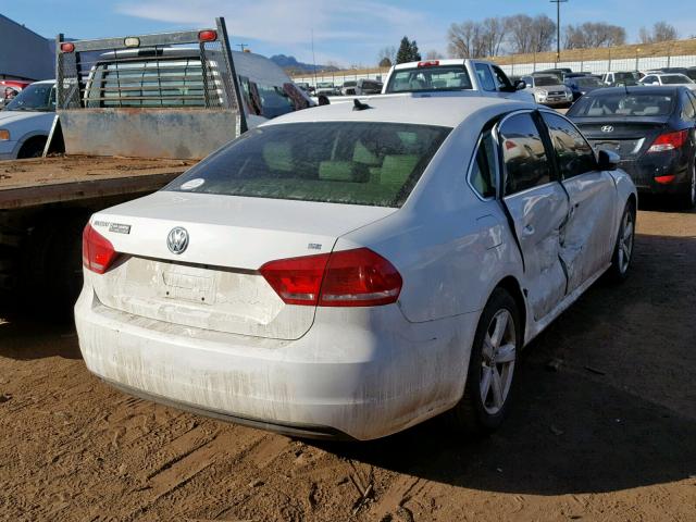 1VWBP7A35CC015552 - 2012 VOLKSWAGEN PASSAT SE WHITE photo 4