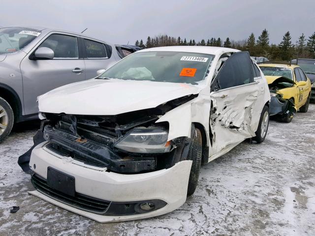 3VWDL7AJ7BM079558 - 2011 VOLKSWAGEN JETTA TDI WHITE photo 2