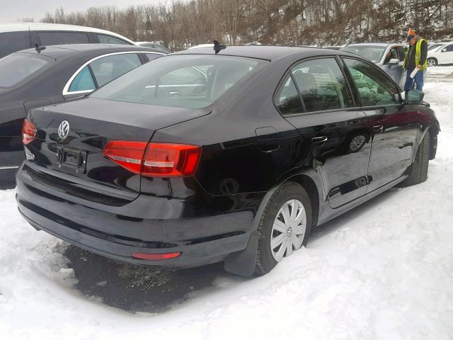 3VW2K7AJ1FM338075 - 2015 VOLKSWAGEN JETTA BASE BLACK photo 4