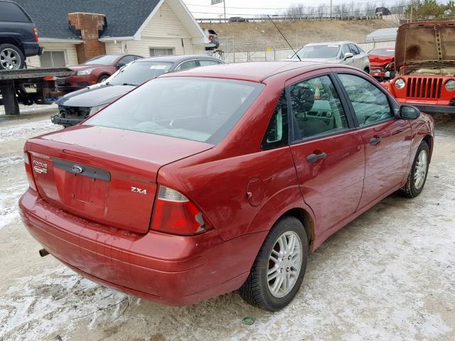 1FAFP34N25W165961 - 2005 FORD FOCUS ZX4 RED photo 4