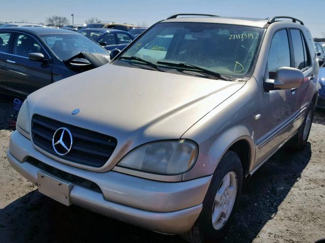 4JGAB54E21A227697 - 2001 MERCEDES-BENZ ML 320 TAN photo 2