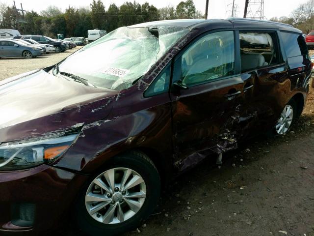 KNDMB5C12G6161292 - 2016 KIA SEDONA LX MAROON photo 9