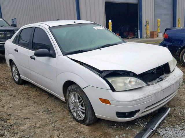 1FAFP34N45W203139 - 2005 FORD FOCUS ZX4 WHITE photo 1