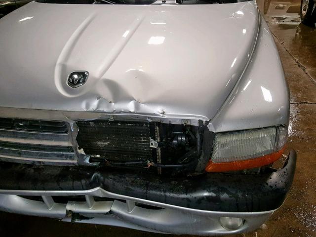 1D7HG38N34S519771 - 2004 DODGE DAKOTA QUA SILVER photo 9