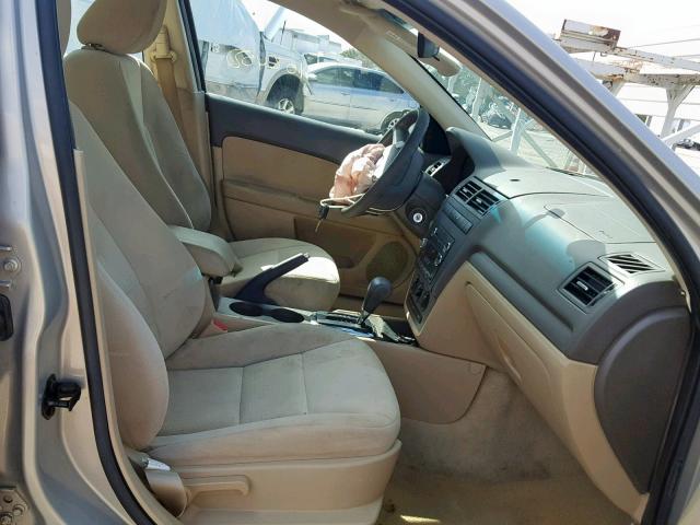 3FAHP06Z09R134160 - 2009 FORD FUSION S BEIGE photo 5