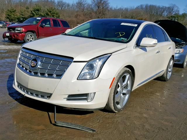 2G61V5S33D9209113 - 2013 CADILLAC XTS PLATIN WHITE photo 2