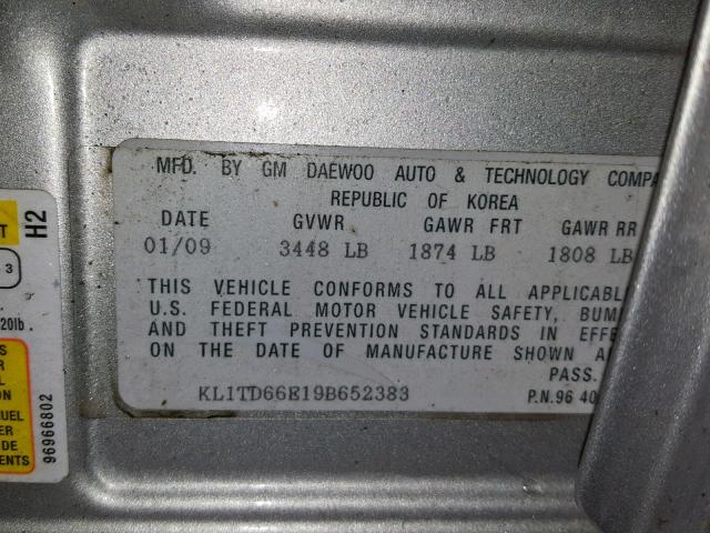 KL1TD66E19B652383 - 2009 CHEVROLET AVEO LS SILVER photo 10