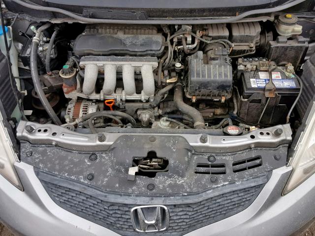 JHMGE8H41AC001999 - 2010 HONDA FIT SPORT SILVER photo 7