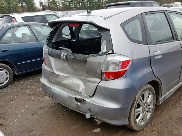 JHMGE8H41AC001999 - 2010 HONDA FIT SPORT SILVER photo 9