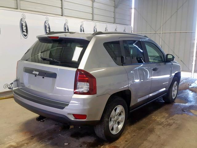 1C4NJCBA3GD794960 - 2016 JEEP COMPASS SP 银色 照片 4