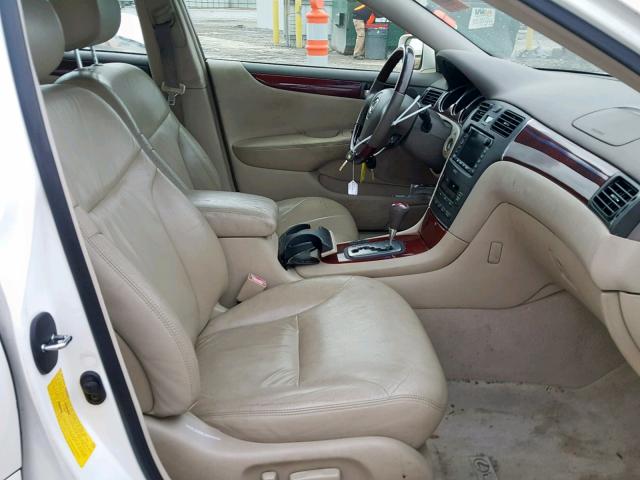 JTHBF30G136003138 - 2003 LEXUS ES 300 WHITE photo 5