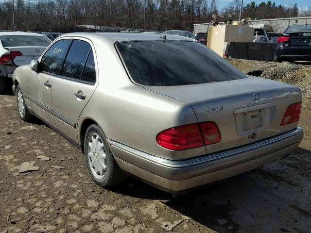 WDBJF55F3VA309541 - 1997 MERCEDES-BENZ E 320 GOLD photo 3