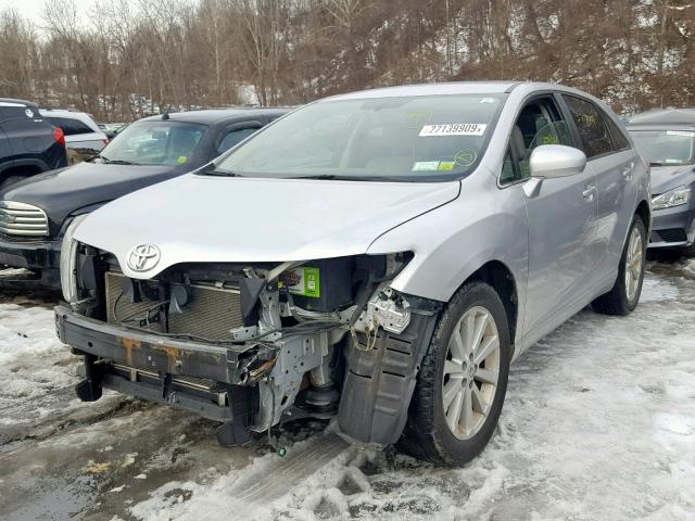 4T3ZA3BB3AU035312 - 2010 TOYOTA VENZA BASE SILVER photo 2