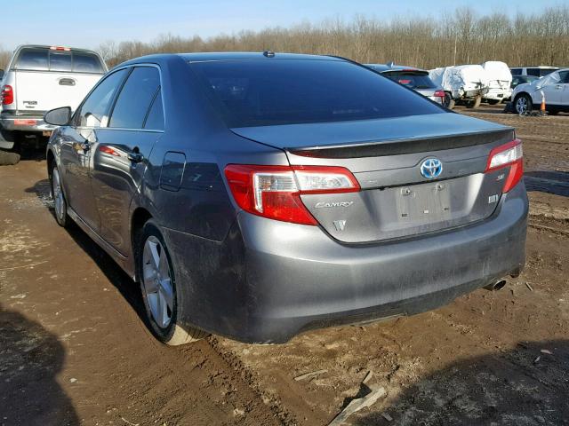 4T1BD1FK1EU138685 - 2014 TOYOTA CAMRY HYBR GRAY photo 3