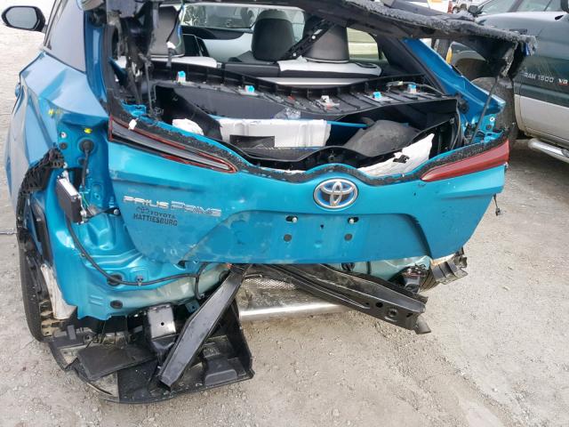 JTDKARFP1J3094582 - 2018 TOYOTA PRIUS PRIM BLUE photo 9