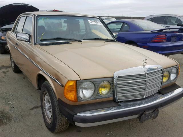 WDBAB33AXDB019572 - 1983 MERCEDES-BENZ 300 DT GOLD photo 1